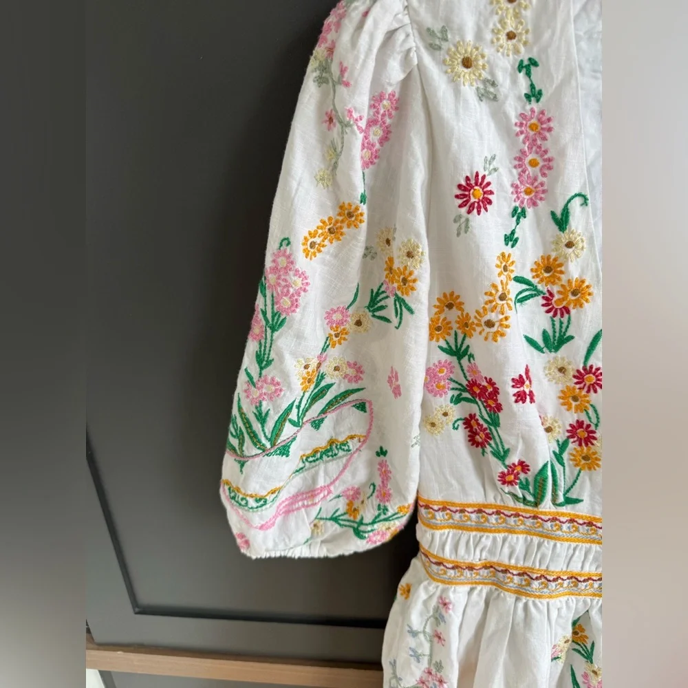 Anthropologie Deep V White Cotton Dress with Colorful Floral Embroidery • L - Picture 11 of 17